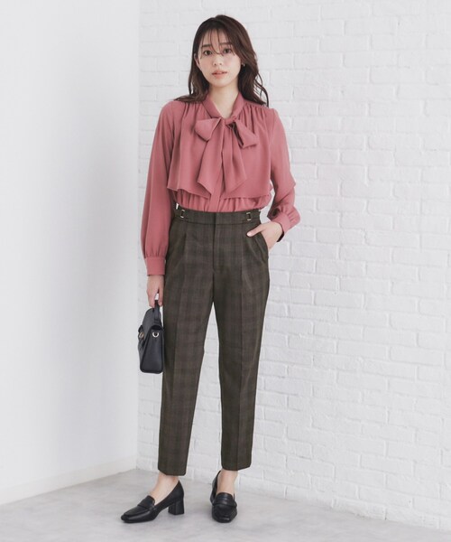 index（インデックス）の「◆サイドベルト付きストレッチテーパードパンツ【洗濯機洗い可/イージーアイロン/防シワ】（その他パンツ・レディース・グレー/チャコールグレー/ネイビー・42/36/38/40）」の13枚目の写真