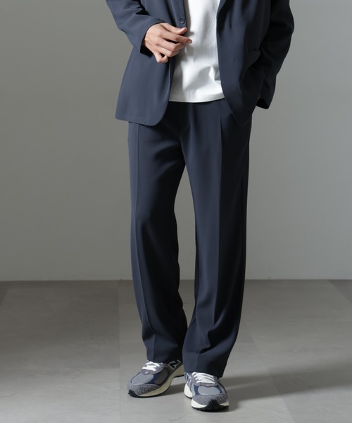 NANO universe（ナノユニバース）の「ドレープ ストレートスラックス(セットアップ可)（スラックス・メンズ・ブラック/カーキブラウン/ダークネイビー・L/M/S）」の3枚目の写真