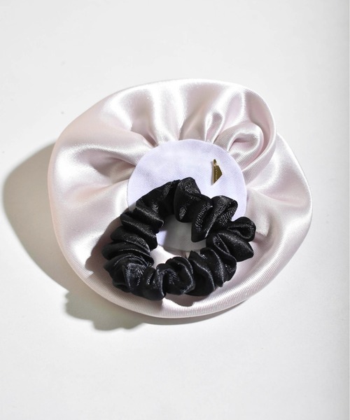 kiehtova（キエトヴァ）の「【kiehtova】ROSE SHUSHU / M　ローズ シュシュ M（シュシュ・レディース・ブラック/ベージュ・FREE）」の9枚目の写真