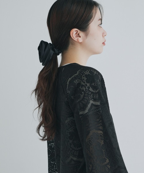 kiehtova（キエトヴァ）の「【kiehtova】ROSE SHUSHU / M　ローズ シュシュ M（シュシュ・レディース・ブラック/ベージュ・FREE）」の13枚目の写真