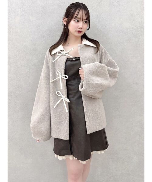 dazzlin（ダズリン）の「【森香澄コラボ】リボンモチーフボアコート