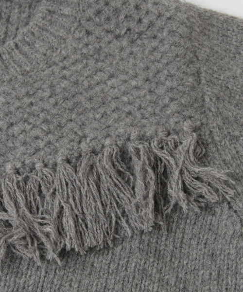 URBAN RESEARCH(アーバンリサーチ)の「UR フリンジニット(ニット/セーター・レディース・グレー/カーキ/ベージュ系その他・FREE)」の12枚目の写真