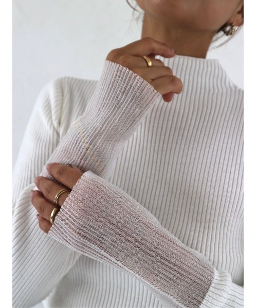 TRUNC（トランクエイティーエイト）の「Sheer Sleeve Turtleneck（ニット/セーター・レディース・ネイビー/アイボリー/ブラック・FREE）」の5枚目の写真
