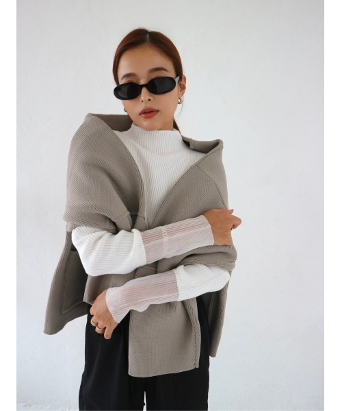 TRUNC（トランクエイティーエイト）の「Sheer Sleeve Turtleneck（ニット/セーター・レディース・ネイビー/アイボリー/ブラック・FREE）」の6枚目の写真