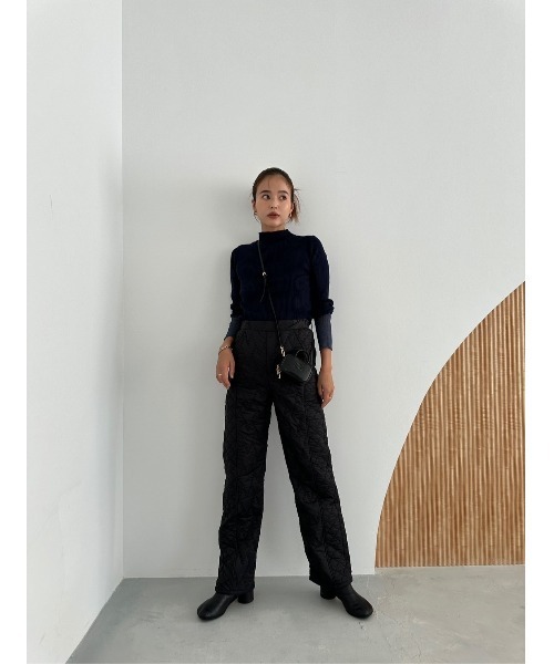 TRUNC（トランクエイティーエイト）の「Sheer Sleeve Turtleneck（ニット/セーター・レディース・ネイビー/アイボリー/ブラック・FREE）」の11枚目の写真