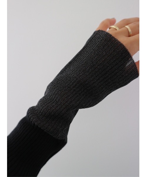 TRUNC（トランクエイティーエイト）の「Sheer Sleeve Turtleneck（ニット/セーター・レディース・ネイビー/アイボリー/ブラック・FREE）」の14枚目の写真