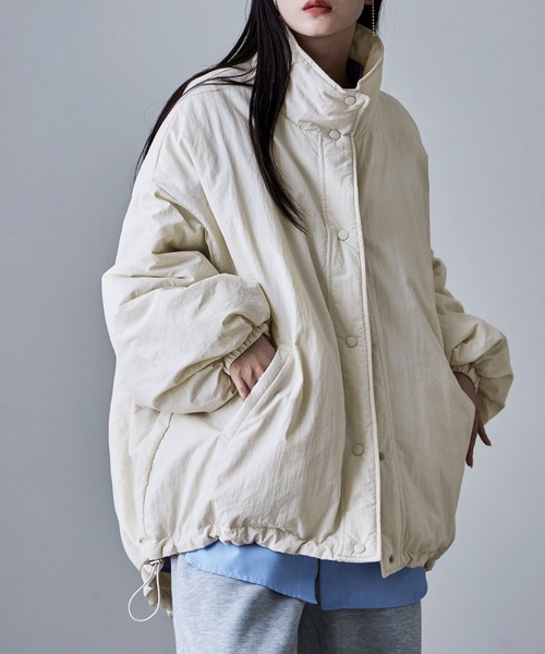 etoll.（エトル）の「リバーシブル 2wayスタンドカラーパファーコート（ダウンジャケット/コート・レディース・アイボリー/ブラック・M）」の3枚目の写真