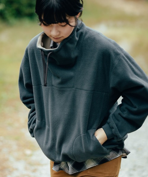 EKAL(エカル)の「WSスタンドフリースプルオーバー(その他トップス・レディース・オフホワイト/チャコールグレー/ラベンダー・ONE)」の3枚目の写真