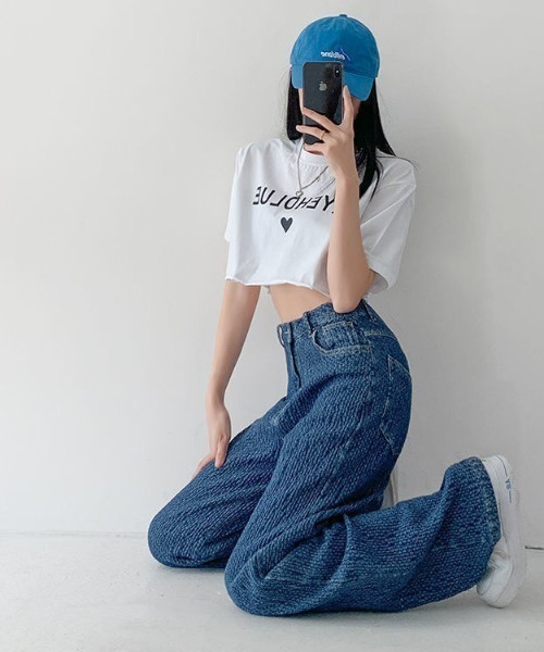 Coo+i(クーイ)の「ぽこぽこ生地ハイウエストストレートデニムパンツ(デニムパンツ・レディース・ブルー/ブラック・S/M/L)」の5枚目の写真