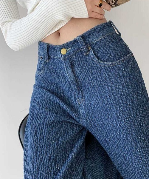 Coo+i(クーイ)の「ぽこぽこ生地ハイウエストストレートデニムパンツ(デニムパンツ・レディース・ブルー/ブラック・S/M/L)」の8枚目の写真
