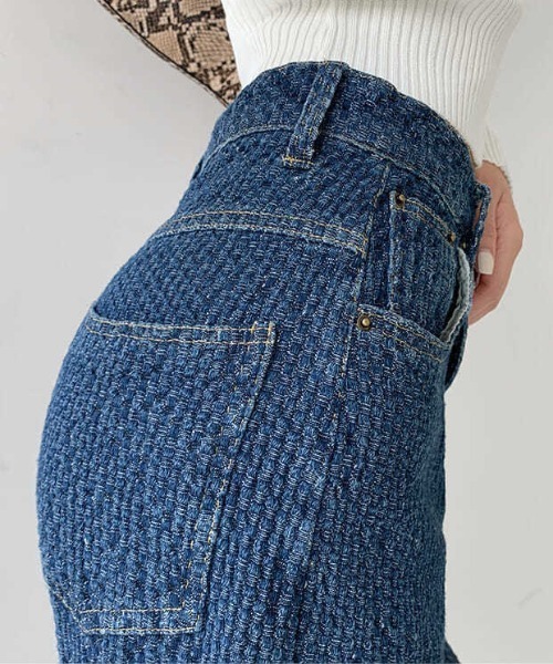 Coo+i(クーイ)の「ぽこぽこ生地ハイウエストストレートデニムパンツ(デニムパンツ・レディース・ブルー/ブラック・S/M/L)」の16枚目の写真