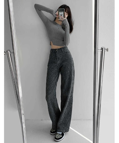 Coo+i(クーイ)の「ぽこぽこ生地ハイウエストストレートデニムパンツ(デニムパンツ・レディース・ブルー/ブラック・S/M/L)」の19枚目の写真