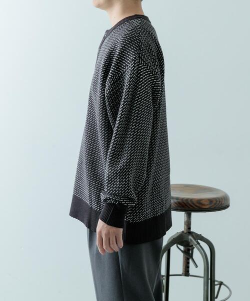 ITEMS URBANRESEARCH（アイテムズ アーバンリサーチ）の「バーズアイ ヘンリーネック ニット（ニット/セーター・メンズ・ブラック/ホワイト・MEDIUM/LARGE）」の6枚目の写真