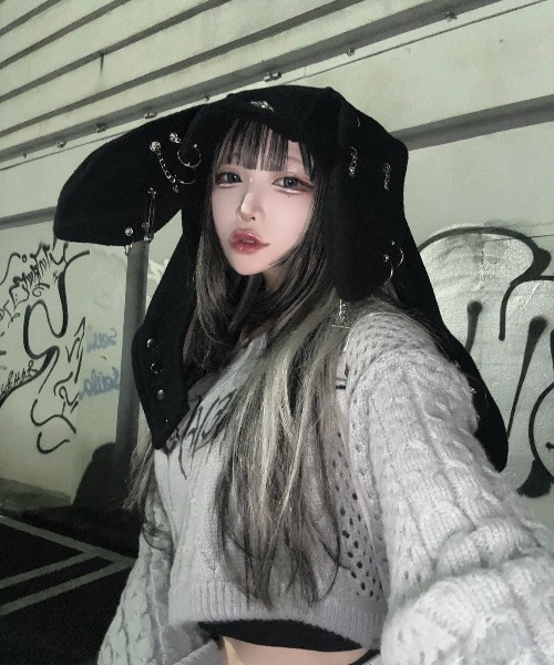 KsG(ケーエスジー)の「ロゴ入りショートニット(ニット/セーター・レディース・ブラック/グレー・フリー)」の12枚目の写真