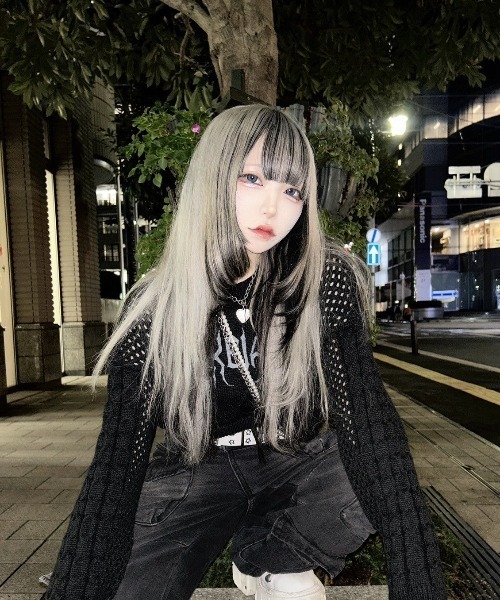 KsG(ケーエスジー)の「ロゴ入りショートニット(ニット/セーター・レディース・ブラック/グレー・フリー)」の8枚目の写真