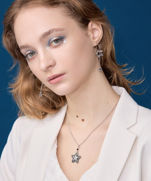 ANU（アヌ）の「vintage star necklace - ヴィンテージスターネックレス（ネックレス・レディース・ゴールド/シルバー・FREE）」の5枚目の写真