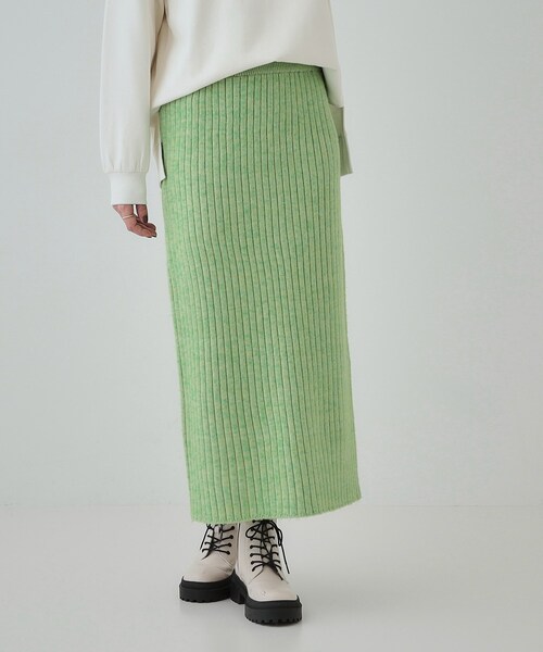 Cutie Blonde（キューティーブロンド）の「◆【セットアップ可】リブ編みの縦ラインですっきり見え ニットナロースカート（スカート・レディース・ライトベージュ/ブラック/スモーキーグリーン系・04/03/02/01）」の19枚目の写真