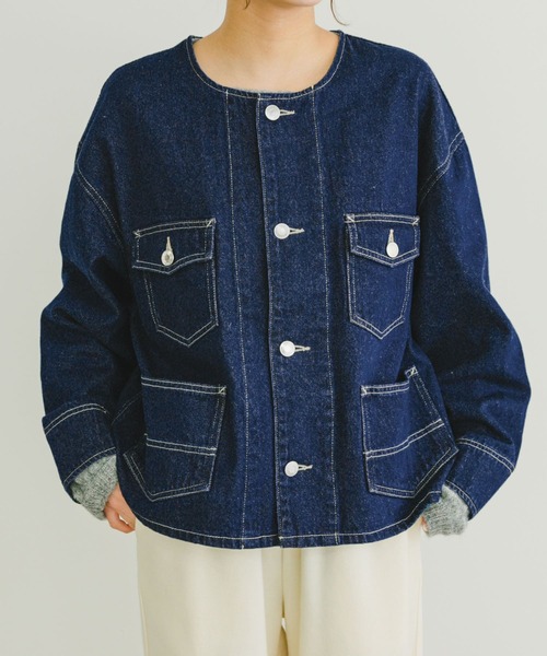ITEMS URBANRESEARCH（アイテムズ アーバンリサーチ）の「デニムノーカラージャケット（デニムジャケット・レディース・インディゴブルー/ライトブルー・FREE）」の3枚目の写真