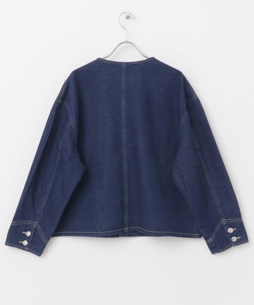 ITEMS URBANRESEARCH（アイテムズ アーバンリサーチ）の「デニムノーカラージャケット（デニムジャケット・レディース・インディゴブルー/ライトブルー・FREE）」の13枚目の写真