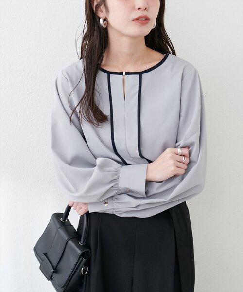 natural couture（ナチュラルクチュール）の「メタルホック付き配色パイピングブラウス（シャツ/ブラウス・レディース・ピンク/ネイビー/イエロー系その他/アイボリー/グレー・FREE）」の20枚目の写真