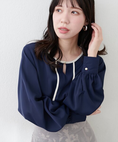 natural couture（ナチュラルクチュール）の「メタルホック付き配色パイピングブラウス（シャツ/ブラウス・レディース・ピンク/ネイビー/イエロー系その他/アイボリー/グレー・FREE）」の14枚目の写真