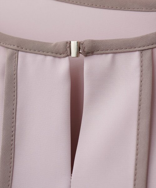 natural couture（ナチュラルクチュール）の「メタルホック付き配色パイピングブラウス（シャツ/ブラウス・レディース・ピンク/ネイビー/イエロー系その他/アイボリー/グレー・FREE）」の12枚目の写真