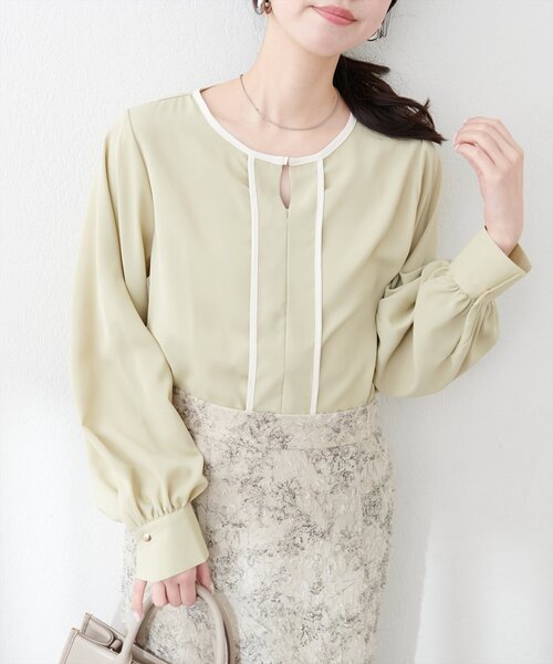 natural couture（ナチュラルクチュール）の「メタルホック付き配色パイピングブラウス（シャツ/ブラウス・レディース・ピンク/ネイビー/イエロー系その他/アイボリー/グレー・FREE）」の13枚目の写真