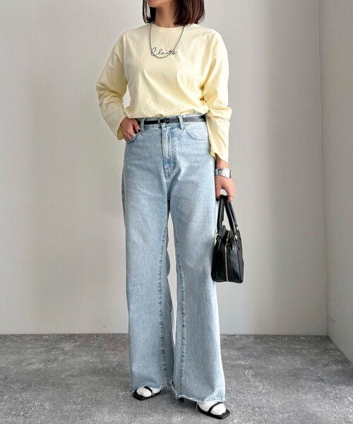 fredy emue（フレディエミュ）の「ヤーン刺繍ロゴロンTシャツ（Tシャツ/カットソー・レディース・ネイビー/オフホワイト/イエロー・38）」の4枚目の写真