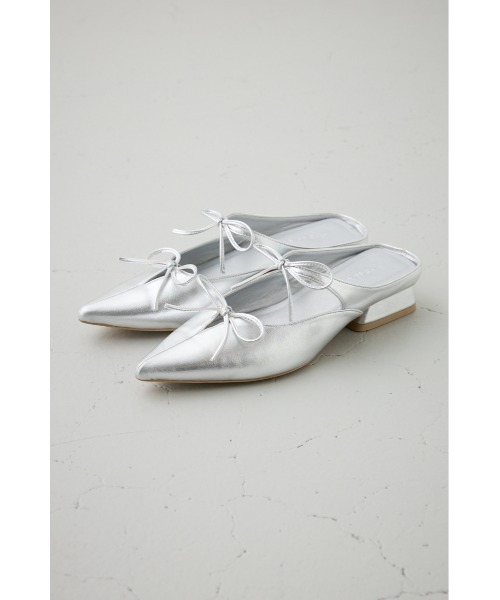 AZUL by moussy（アズールバイマウジー）の「リボンベルトポインテッドパンプス（パンプス・レディース・ブラック/シルバー・SMALL/MEDIUM/LARGE）」の2枚目の写真