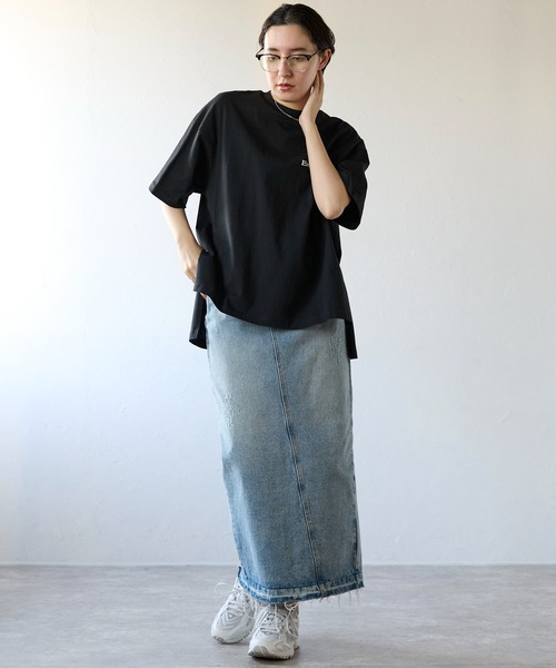 SOTT（ソット）の「バックロゴ刺繍オーバーサイズT（Tシャツ/カットソー・レディース・ブラック/オフホワイト・FREE）」の14枚目の写真