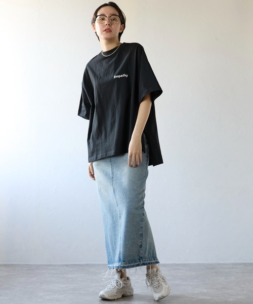 SOTT（ソット）の「バックロゴ刺繍オーバーサイズT（Tシャツ/カットソー・レディース・ブラック/オフホワイト・FREE）」の12枚目の写真