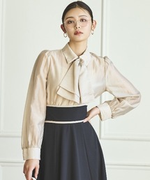 AND COUTURE（アンドクチュール）の「リボンタイ付きオーガンジーシャツ（シャツ/ブラウス）」