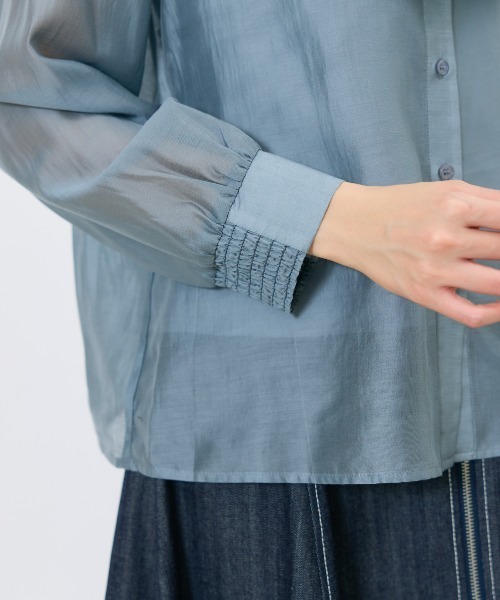 AND COUTURE（アンドクチュール）の「リボンタイ付きオーガンジーシャツ（シャツ/ブラウス・レディース・ベージュ/ブルー/オフホワイト・FREE）」の10枚目の写真