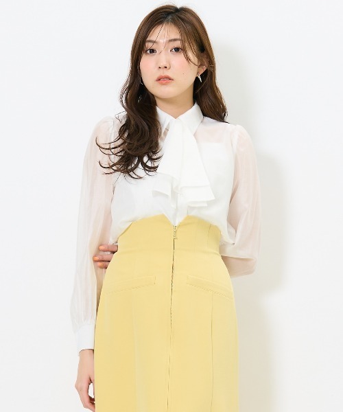 AND COUTURE(アンドクチュール)の「リボンタイ付きオーガンジーシャツ(シャツ/ブラウス・レディース・ベージュ/ブルー/オフホワイト・FREE)」の20枚目の写真