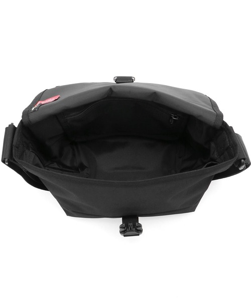 Manhattan Portage（マンハッタンポーテージ）の「Manhattan Portage/マンハッタンポーテージ ショルダーバック Pacific Nylon Messenger Bag JR Flap Zipper Pocket W/ Divider MP1605JRFZDHPWP（ショルダーバッグ・メンズ・ブラック・FREE）」の8枚目の写真
