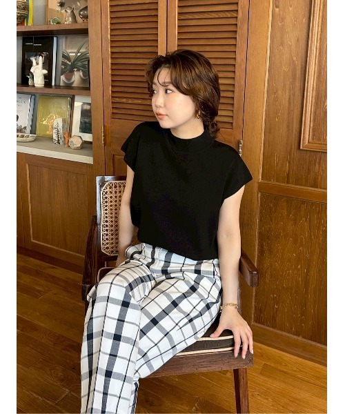 Mila Owen(ミラオーウェン)の「【UV加工】【ウォッシャブル】ハイネックブラウジングニットプルオーバー(ニット/セーター・レディース・ブラック/その他/ホワイト/ダークブラウン/ミント・0/1)」の13枚目の写真