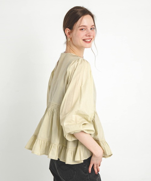 URBAN RESEARCH Sonny Label（アーバンリサーチサニーレーベル）の「フリルヘムコットン2wayガウンブラウス（シャツ/ブラウス・レディース・ブラック/ライトベージュ/オフホワイト・FREE）」の16枚目の写真