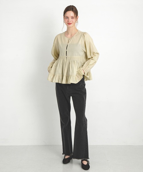 URBAN RESEARCH Sonny Label（アーバンリサーチサニーレーベル）の「フリルヘムコットン2wayガウンブラウス（シャツ/ブラウス・レディース・ブラック/ライトベージュ/オフホワイト・FREE）」の15枚目の写真