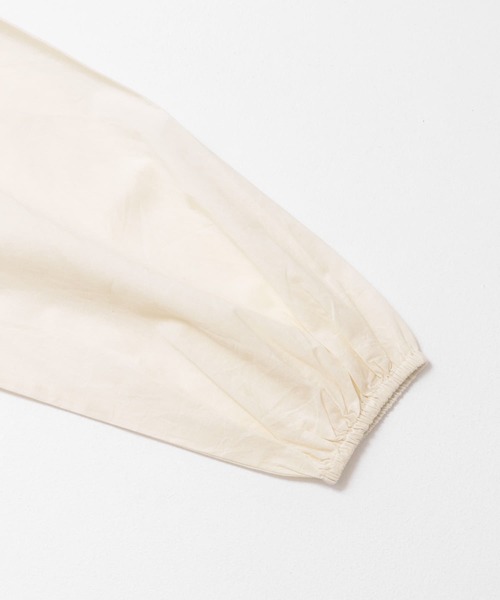 URBAN RESEARCH Sonny Label（アーバンリサーチサニーレーベル）の「フリルヘムコットン2wayガウンブラウス（シャツ/ブラウス・レディース・ブラック/ライトベージュ/オフホワイト・FREE）」の7枚目の写真