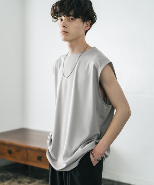 Rocky Monroe(ロッキーモンロー)の「接触冷感 ポンチストレッチビッグシルエットノースリーブカットソー(タンクトップ・メンズ・ネイビー/ブラック/グレー/チャコール/ホワイト・XL/L/M)」の18枚目の写真