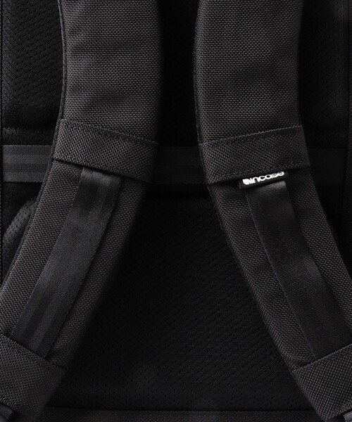 Incase/インケース】Tracks Backpack 18L（バックパック/リュック