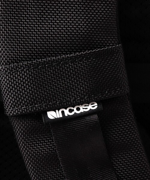 incase(インケース)の「【Incase/インケース】Tracks Backpack 18L(バックパック/リュック・メンズ・ブラック・FREE)」の16枚目の写真