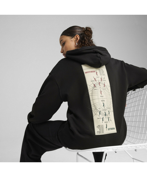 PUMA(プーマ)の「PUMA プーマ ユニセックス PUMA x ハリーポッター リラックス グラフィック(パーカー・メンズ・ブラック/ワインレッド/グリーン・X-LARGE/X-SMALL/LARGE/MEDIUM/SMALL)」の6枚目の写真