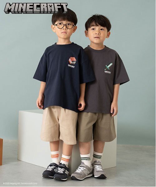 and D. petit main（アンドディープティマイン）の「【マインクラフト】【親子リンク】KIDS武器TEE（Tシャツ/カットソー・キッズ・ネイビー/チャコール・100cm/140cm/110cm/150cm/130cm/120cm）」の3枚目の写真