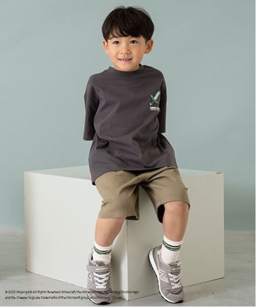 and D. petit main（アンドディープティマイン）の「【マインクラフト】【親子リンク】KIDS武器TEE（Tシャツ/カットソー・キッズ・ネイビー/チャコール・100cm/140cm/110cm/150cm/130cm/120cm）」の8枚目の写真