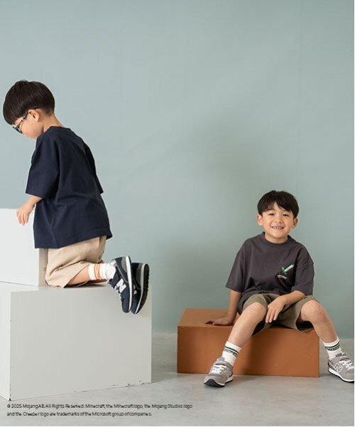 and D. petit main（アンドディープティマイン）の「【マインクラフト】【親子リンク】KIDS武器TEE（Tシャツ/カットソー・キッズ・ネイビー/チャコール・100cm/140cm/110cm/150cm/130cm/120cm）」の11枚目の写真
