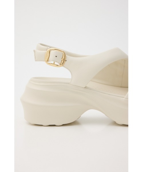 STACCATO（スタッカート）の「ﾗｳﾝﾄﾞｼｪｲﾌﾟｽﾘﾝｸﾞｻﾝﾀﾞﾙ（サンダル・レディース・ホワイト/ブラック・22.5cm/23.0cm/23.5cm/24.0cm/24.5cm）」の16枚目の写真