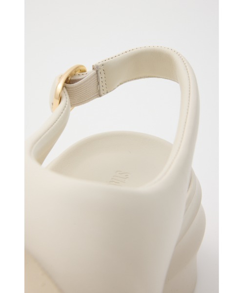 STACCATO（スタッカート）の「ﾗｳﾝﾄﾞｼｪｲﾌﾟｽﾘﾝｸﾞｻﾝﾀﾞﾙ（サンダル・レディース・ホワイト/ブラック・22.5cm/23.0cm/23.5cm/24.0cm/24.5cm）」の19枚目の写真