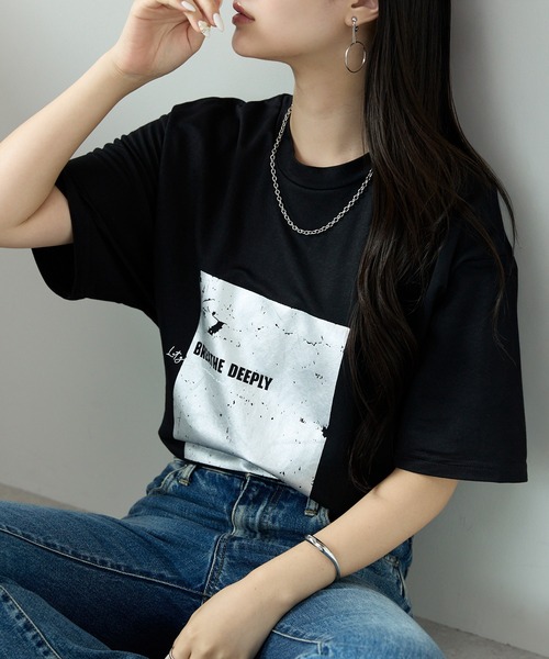 Fizz(フィズ)の「冷感鹿の子 箔プリントTシャツ(Tシャツ/カットソー・レディース・ホワイト×シルバー/ブラック×シルバー/ホワイト×ゴールド・M)」の3枚目の写真