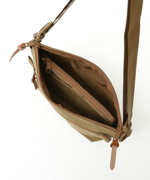WILDERNESS EXPERIENCE(ウィルダネスエクスペリエンス)の「【WILDERNESS EXPERIENCE/ウィルダネスエクスペリエンス】Leed Shoulder Bag / ショルダーバック/ユニセックス/4L【WEB限定】(ショルダーバッグ・レディース・ブラック/ベージュ/ネイビー・フリー)」の7枚目の写真